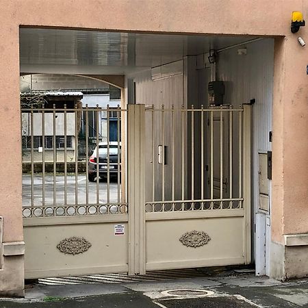 Logement Centre Ville D'Epernay Avec Parking Prive Exterior foto